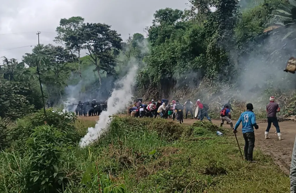 La Resistencia de Palo Quemado y Las Pampas a la Minería y el Estado Ecuatoriano